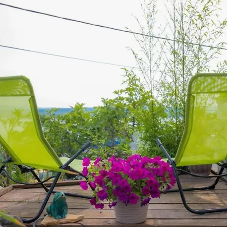In With Sea View, Terrace, Air Conditioning, Wi-fi *