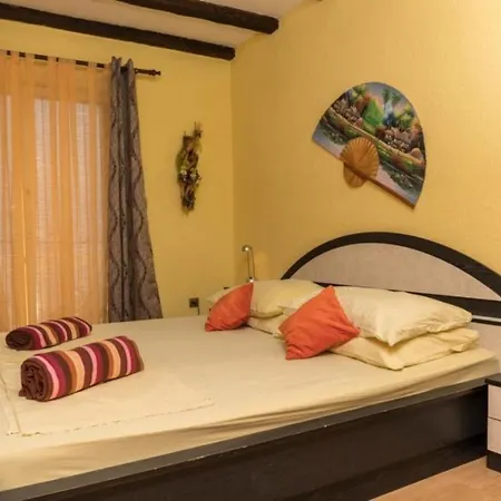 شقة In With Sea View, Terrace, Air Conditioning, Wi-fi تْسْغيكفانِتْسا