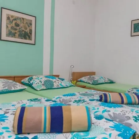 شقة In With Sea View, Terrace, Air Conditioning, Wi-fi *